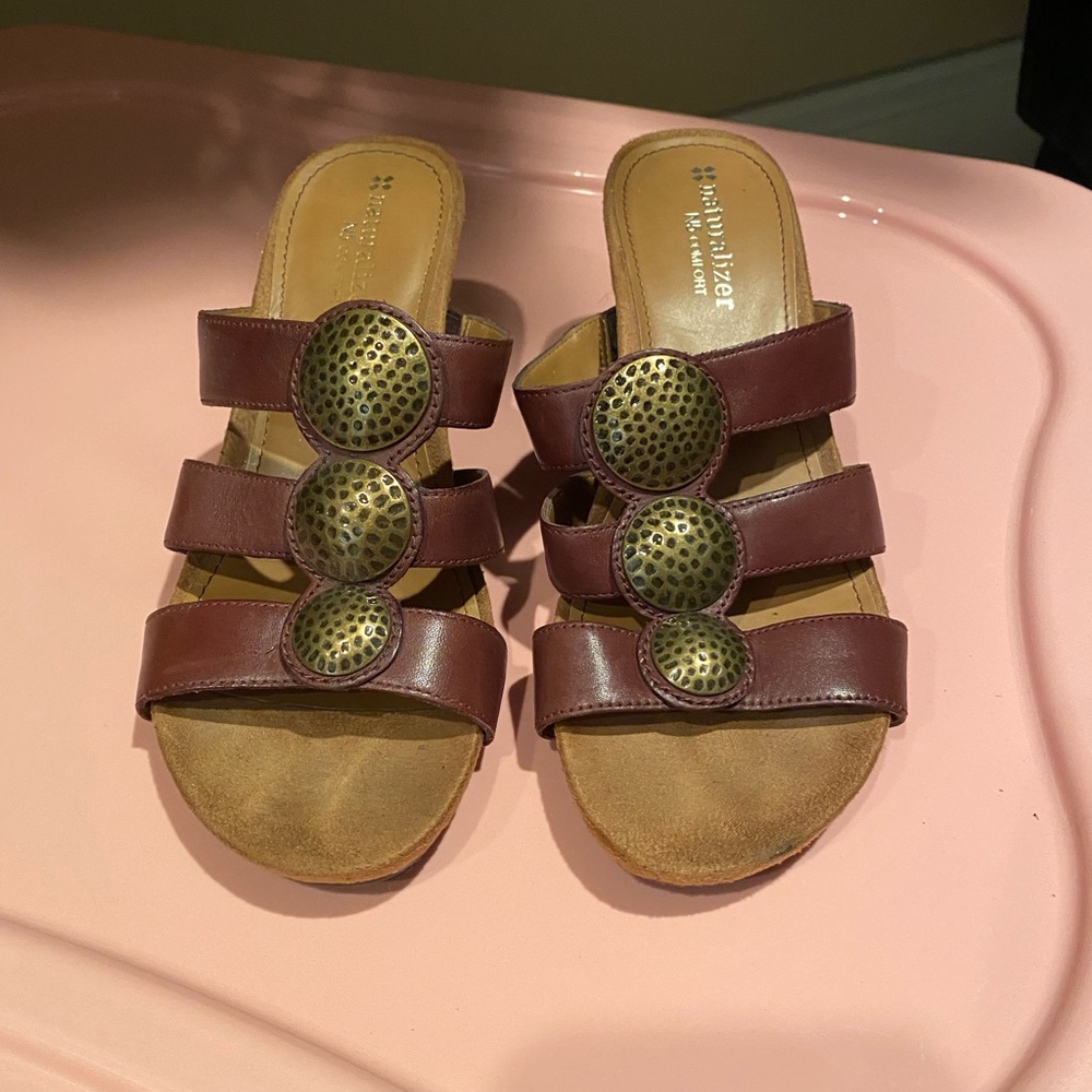 Naturalizer Women's Brown Sandals